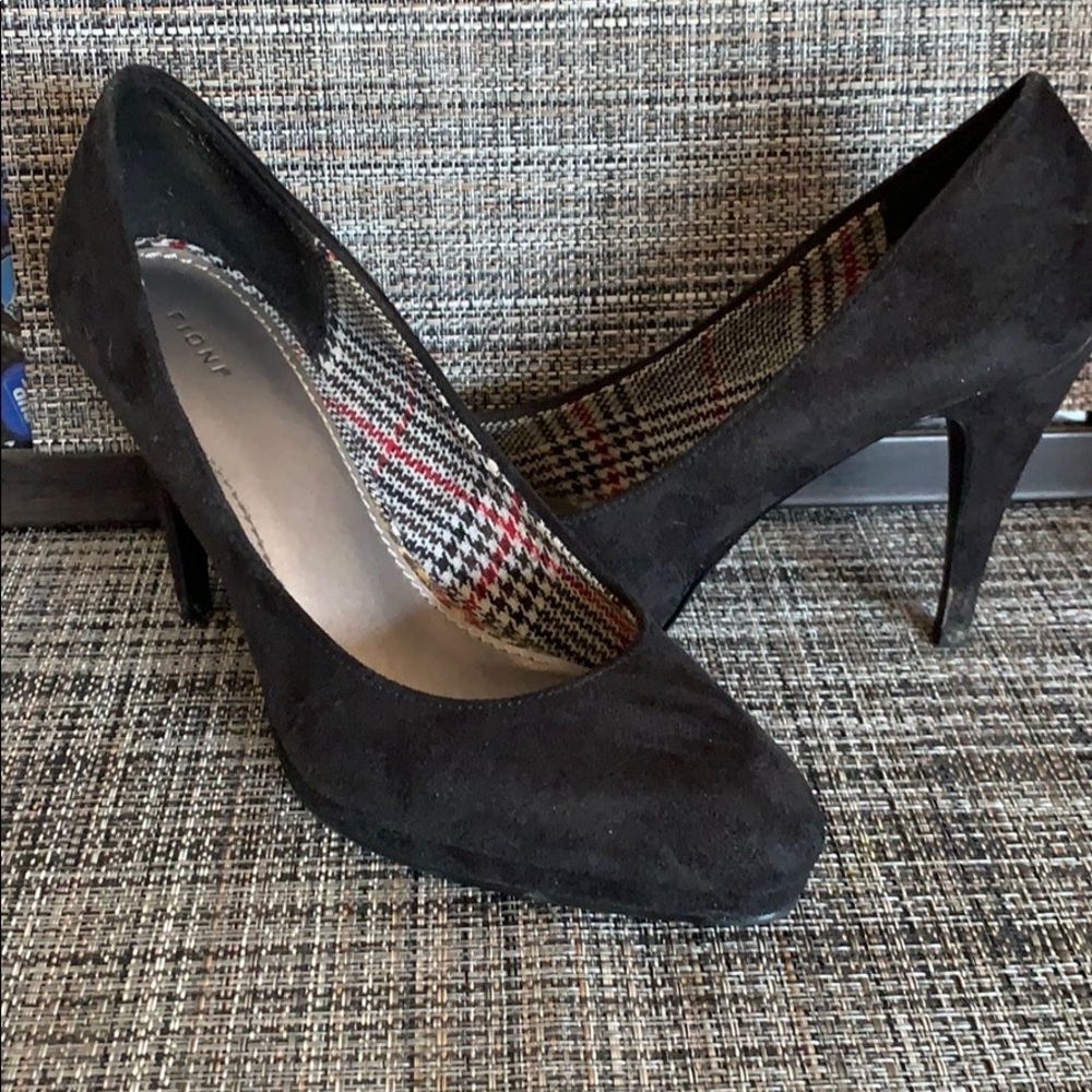 Fioni Black Heels